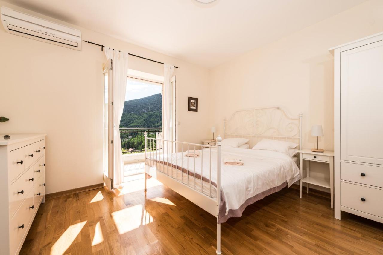 Lavender House With Shared Pool Villa Herceg Novi Dış mekan fotoğraf