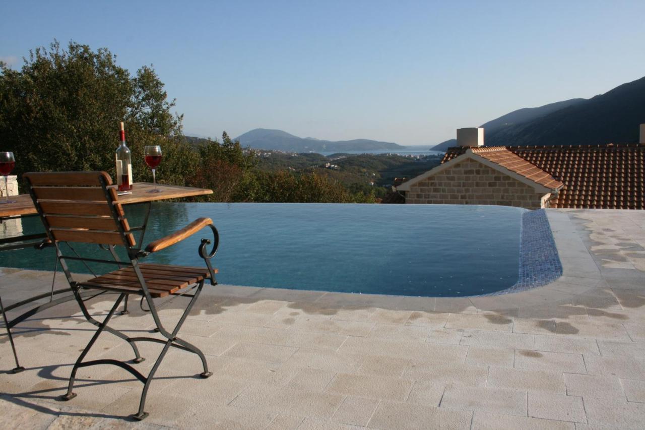Lavender House With Shared Pool Villa Herceg Novi Dış mekan fotoğraf